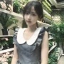 电竞椅上啃鸡腿